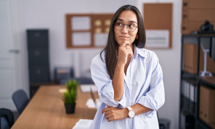 Descubre si estudiar biología tiene futuro y las ventajas y desventajas que ofrece